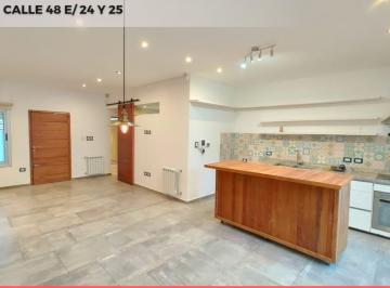 PH de 2 ambientes, La Plata · 48 E/ - 24 y 25. Vendo Hermoso P. H P. B Al Frente,1 Dorm, Patio C/ Verde 105,76 m². Impecable!