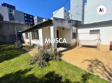 Casa · 80m² · 4 Ambientes · En Venta Esquina Comercial Moerno Norte