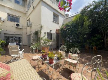 Casa · 360m² · 7 Ambientes · 1 Cochera · Venta Casa 7 Ambientes con Patio, Cochera y Playroom en Almagro
