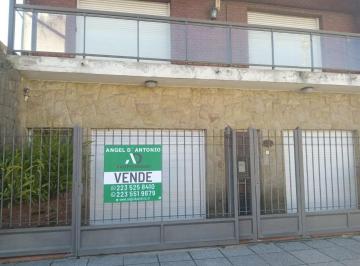 Casa · 120m² · 4 Ambientes · Venta Gran Chalet Sobre Av Vertiz