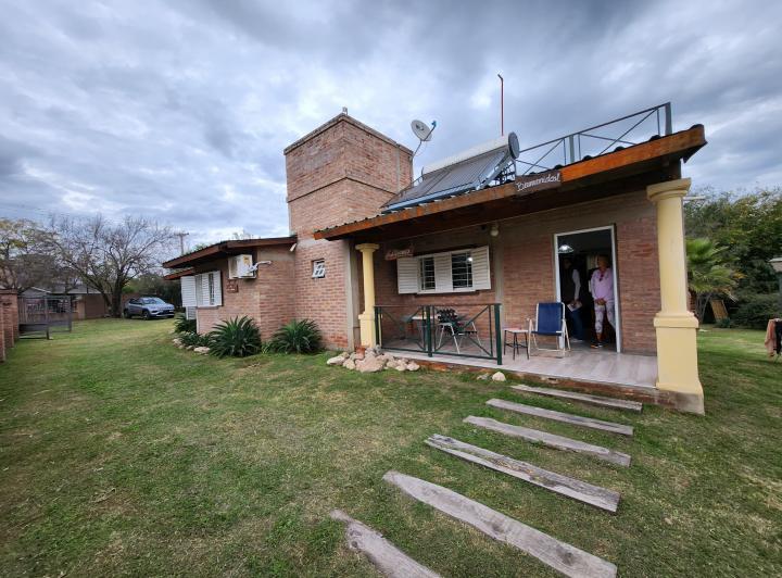 Casa · 1111m² · 5 Ambientes · 1 Cochera