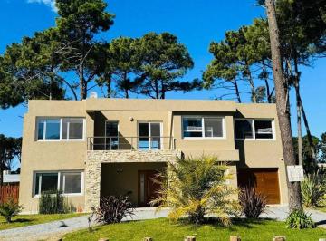 Casa de 6 ambientes, Pinamar · Casa en Venta en Pinamar Barrio Alamos II