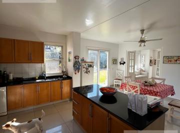 Casa · 280m² · 6 Ambientes · 3 Cocheras · Casa en Venta en Solares del Talar