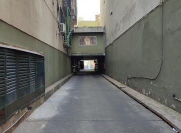 Garage , Balvanera · Cochera Cubierta Fija Junín 600 Balvanera