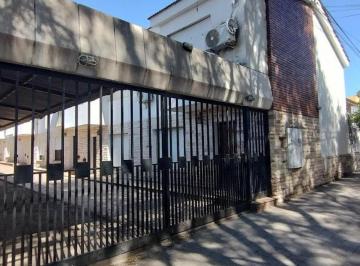 Casa · 98m² · 3 Ambientes · 1 Cochera · Duplex en Alquiler Alto Alberdi