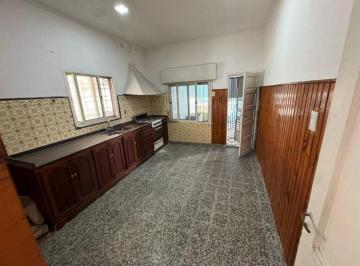 PH de 5 ambientes, Lanús · Casa en Venta de 5 Ambientes en Villa Caraza. Apta Credito!