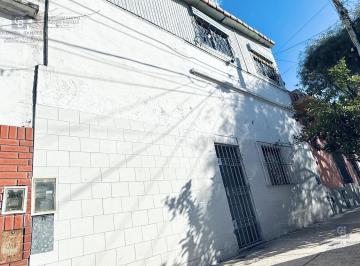 Casa de 7 ambientes, Parque Chacabuco · Venta Casa Lote Propio Parque Chacabuco Oportunidad