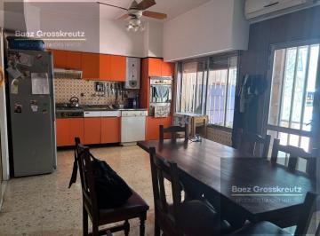 Casa · 120m² · 4 Ambientes · 1 Cochera · Casa en Nuestra Señora de Lourdes