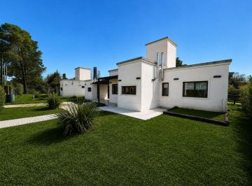 Casa de 4 ambientes, Exaltación de la Cruz · Venta Casa - Barrio Parque Sakura - Exaltación de La Cruz - Apto Crédito