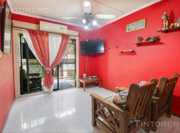Departamento · 73m² · 4 Ambientes · Departamento de 4 Ambientes en Venta en Pompeya con Balcón