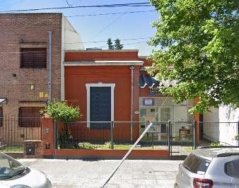 Local comercial de 4 ambientes, Lomas de Zamora · Salón Comercial Ubicado en La Calle Loria 617, Lomas de Zamora.