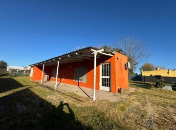 Quinta vacacional · 1000m² · 3 Ambientes · Casa Quinta con 1000 m² de Terreno B. Los Álamos