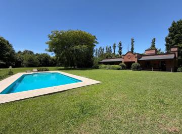 Casa · 178m² · 6 Ambientes · Venta - Impresionante Casa Quinta