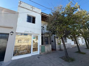 Casa · 100m² · 3 Ambientes · 1 Cochera · Casa en Lobos