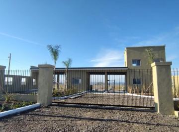 Terreno · 298m² · Lote en Venta en Estancias de Domselaar Chico