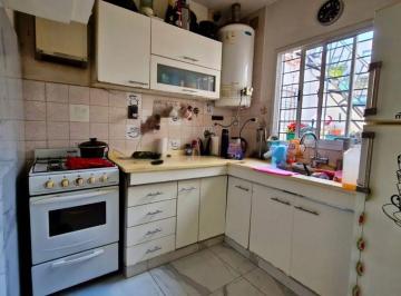 Casa · 60m² · 3 Ambientes · Casa en PH en Haedo de 3 Ambientes con Patio Apto Credito F: 10632