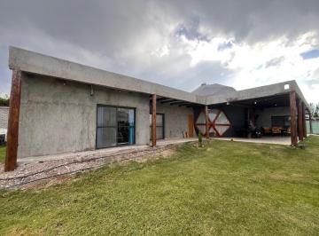 Casa de 6 ambientes, Guaymallén · Casa en Venta en Coquimbito, Maipu