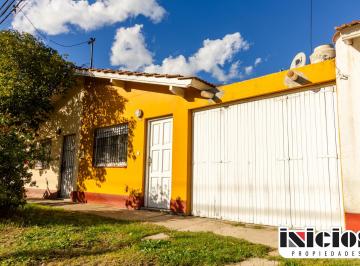 Casa de 3 ambientes, Mar de Ajó · Hermosa Casa Acogedora - C891