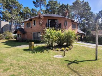 Casa de 5 ambientes, Pinamar · Casa con Pileta Climatizada Pinamar Norte Febrero 2027