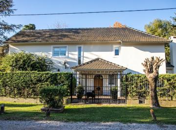 Casa · 290m² · 6 Ambientes · 1 Cochera · Casa Quinta en Venta Las Retamas Barrio Abierto Acacias Blancas con Pileta Apto Crédito