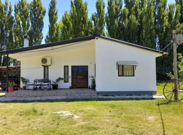 Casa · 56000m² · 5 Ambientes · Casa 4 Dorm. en Sargento Vidal