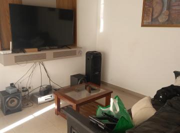 Casa · 110m² · 3 Ambientes · 1 Cochera · Casa 1 Planta en Excelnte Ubicacion Apta Credito