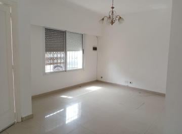 Casa · 110m² · 3 Ambientes · 1 Cochera · Casa 1 Planta en Excelnte Ubicacion Apta Credito