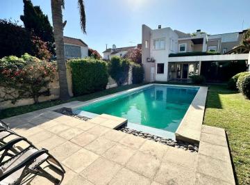 Casa Alquiler Temporal 430m² de 5 ambientes · Alquilo Temporada Casa Los Troncos Mar Delplata con Piscina 30 Días
