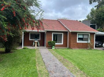 Casa de 5 ambientes, Berazategui · Club El Carmen – Casa en Una Planta C/pileta Fondo Libre! Impecable