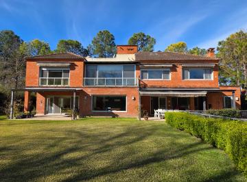 Casa de 7 ambientes, Pilar · Excelente Casa 3 Dorm. - Mayling C. C - Pilar
