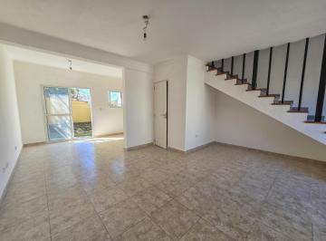 Casa · 77m² · 2 Dormitorios · 1 Cochera · Dúplex 3 Amb. Parque y Ent. Para Auto Financian - Punta Mogotes