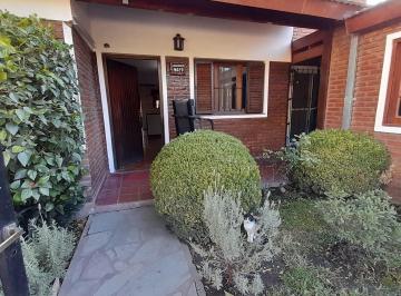 Casa · 165m² · 5 Ambientes · 4 Cocheras · Casa en Venta en Tortuguitas, Malvinas Argentinas, G. B. a. Zona Norte
