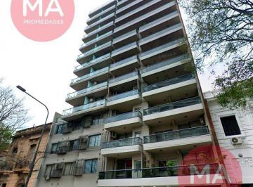 Garage · 11m² · 1 Cochera · Cochera en Primer Piso - Av Pellegrini 300 - Centro Rosario