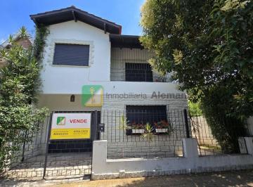 ALE-ALE-10588_2 · Venta - Casa - 4 Dorm. - Villa Ballester