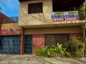 Casa · 148m² · 4 Ambientes · 2 Cocheras · Casa en Venta en Haedo
