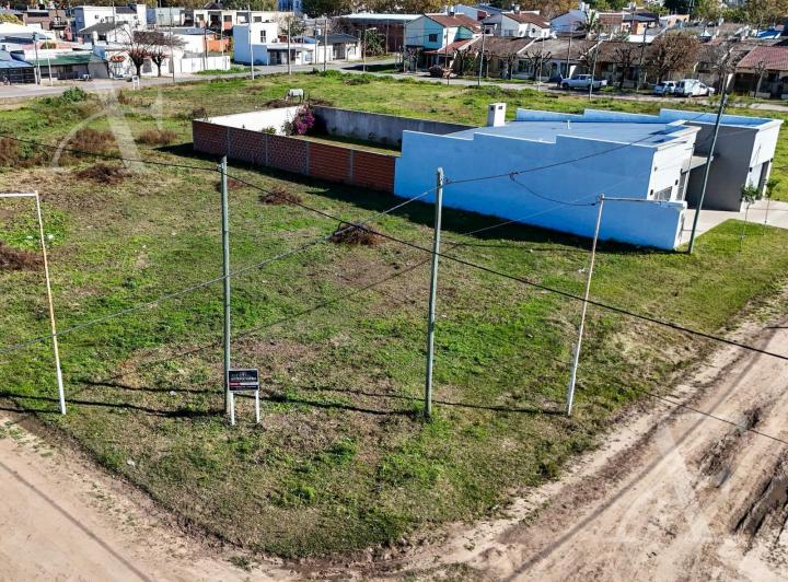 Terreno · 302m²
