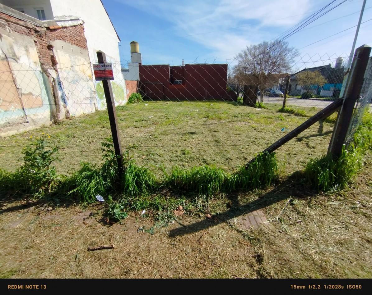 Lote en esquina Tucumán y Azcuénaga, 187m² en barrio San Carlos
