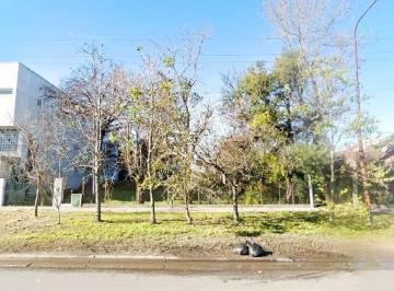 Casa de 6 ambientes, La Plata · 66 (154 y 155) Importante Lote con Construcción