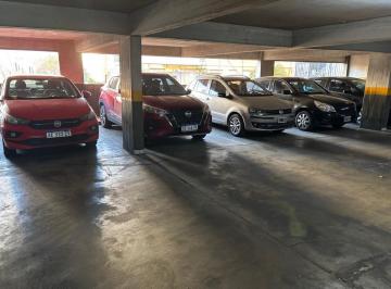 Garage · 13m² · Cochera Cubierta. Excelente Ubicación. Caballito.