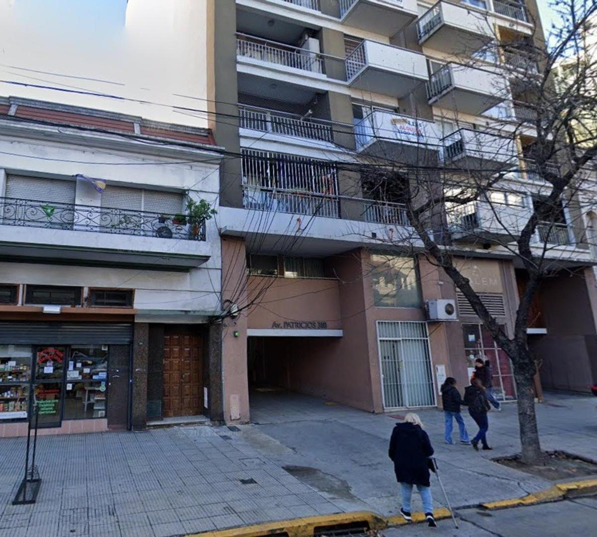Av. Regimiento De Patricios 318, Barracas, Capital Federal
