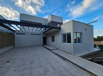 Casa de 6 ambientes, El Challao · Casa en Venta La Bastilla
