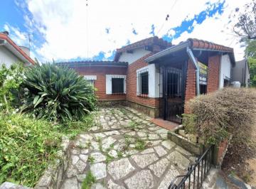 Casa de 4 ambientes, San Fernando · Casa 4 Amb Entre Avs a Modernizar - Victoria