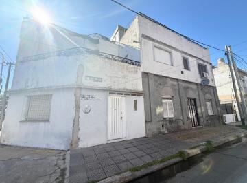 Casa · 274m² · 4 Ambientes · Casa Dos Familias Venta Lanús
