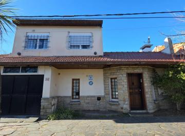 Casa · 182m² · 4 Ambientes · 2 Cocheras · Venta Casa 4 Amb con Pileta en Don Bosco