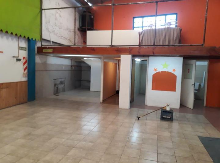 Bodega-Galpón · 235m²