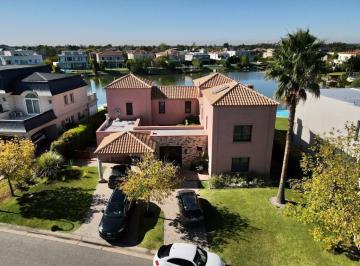 Casa · 397m² · 5 Ambientes · 1 Cochera · Casa en Venta 3 Dorm. Al Agua en Cabos del Lago, Nordelta Buenos Aires Argentina