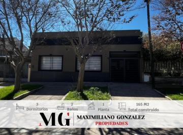 Casa · 150m² · 4 Ambientes · 1 Cochera · Casa Venta Lomas de Zamora