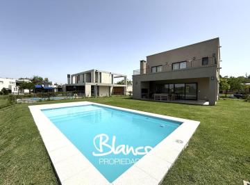 Casa · 271m² · 5 Ambientes · 2 Cocheras · Casa en Venta en El Cantón Norte, El Cantón, Escobar