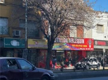 Local comercial · 70m² · Locales - a La Calle - Lanús - Oeste, Gran Bs. As. Sur
