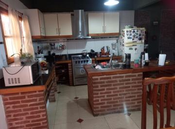 Casa de 4 ambientes, Lomas de Zamora · Casa en Venta en Lomas de Zamora